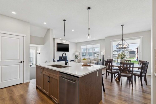 437 Magnolia Way Se, Calgary, AB - Indoor