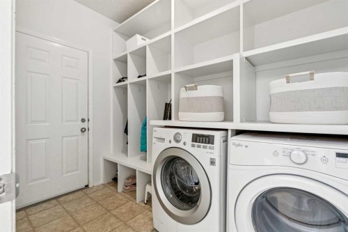 55 Wentworth Manor Sw, Calgary, AB - Indoor Photo Showing Laundry Room