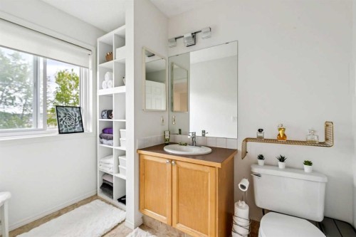 55 Wentworth Manor Sw, Calgary, AB - Indoor Photo Showing Bathroom