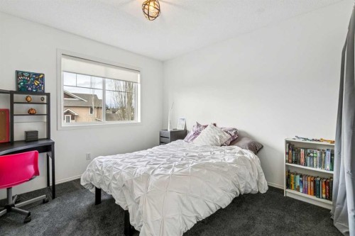 55 Wentworth Manor Sw, Calgary, AB - Indoor Photo Showing Bedroom