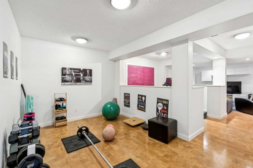 55 Wentworth Manor Sw, Calgary, AB - Indoor Photo Showing Other Room
