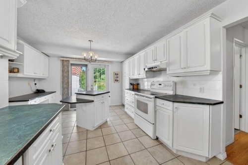 740 Hunterston Crescent Nw, Calgary, AB 