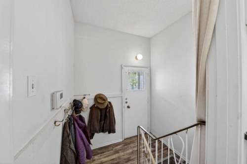 740 Hunterston Crescent Nw, Calgary, AB 