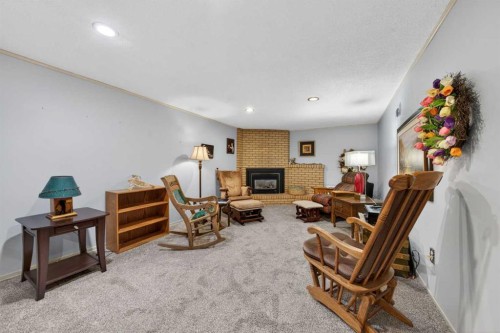 740 Hunterston Crescent Nw, Calgary, AB 