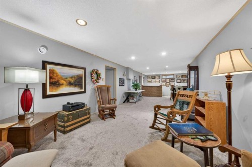 740 Hunterston Crescent Nw, Calgary, AB 