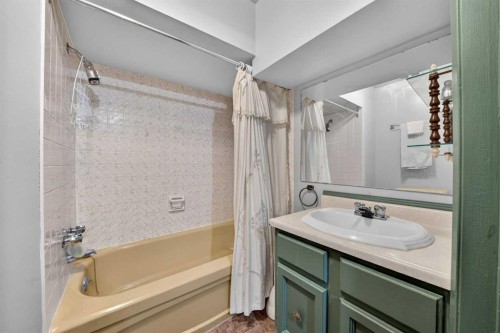 740 Hunterston Crescent Nw, Calgary, AB 