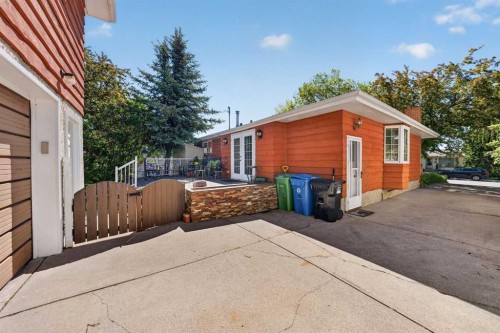 740 Hunterston Crescent Nw, Calgary, AB 