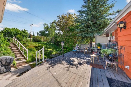 740 Hunterston Crescent Nw, Calgary, AB 