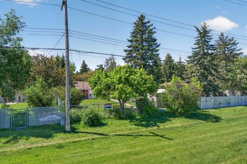 740 Hunterston Crescent Nw, Calgary, AB 