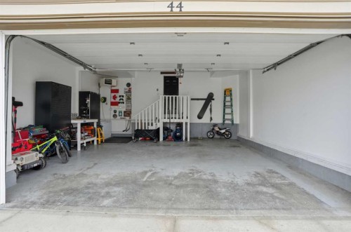 44 Westridge Crescent, Okotoks, AB - Indoor Photo Showing Garage