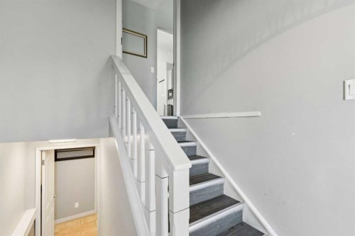 68 Templegreen Bay Ne, Calgary, AB - Indoor Photo Showing Other Room