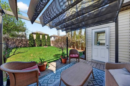 152 Chapman Close Se, Calgary, AB - Outdoor With Exterior