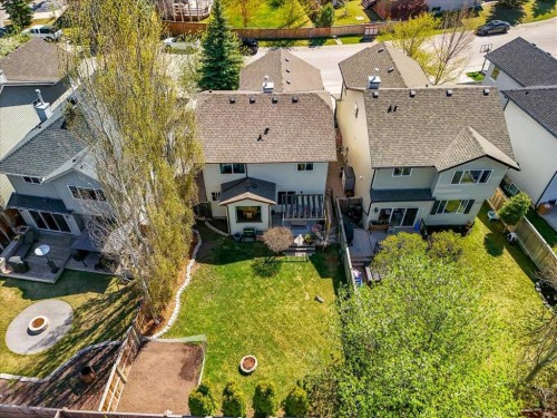 152 Chapman Close Se, Calgary, AB - Outdoor