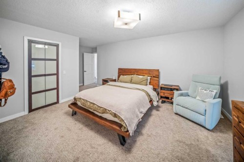 4-1205 Cameron Avenue Sw, Calgary, AB - Indoor Photo Showing Bedroom
