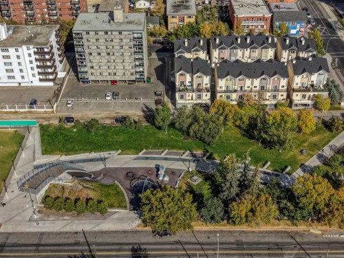 4-1205 Cameron Avenue Sw, Calgary, AB - Outdoor With View