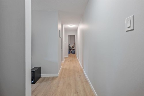 634-11620 Elbow Drive Sw, Calgary, AB - Indoor Photo Showing Other Room