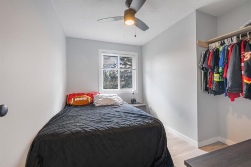 634-11620 Elbow Drive Sw, Calgary, AB - Indoor Photo Showing Bedroom