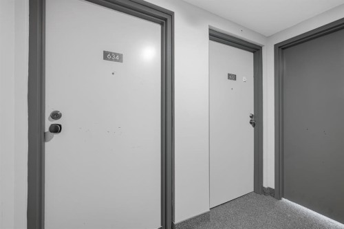 634-11620 Elbow Drive Sw, Calgary, AB - Indoor Photo Showing Other Room