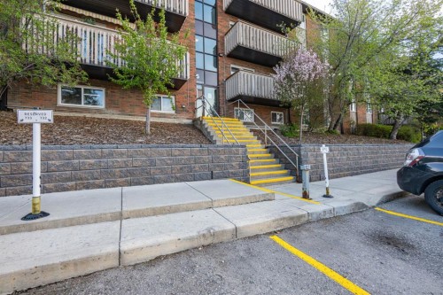 634-11620 Elbow Drive Sw, Calgary, AB - Outdoor With Balcony