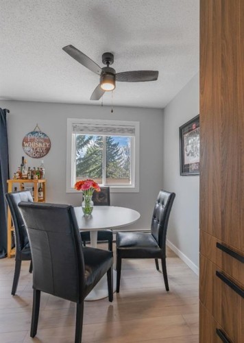 634-11620 Elbow Drive Sw, Calgary, AB - Indoor Photo Showing Dining Room