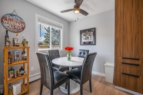 634-11620 Elbow Drive Sw, Calgary, AB - Indoor Photo Showing Dining Room