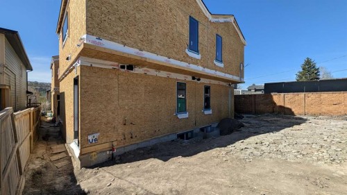 4832 20 Avenue Nw, Calgary, AB - Outdoor With Exterior