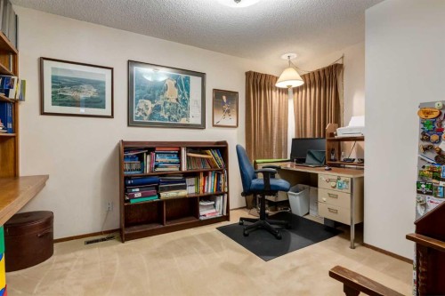 2724 Palliser Drive Sw, Calgary, AB - Indoor Photo Showing Office