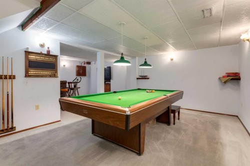2724 Palliser Drive Sw, Calgary, AB - Indoor Photo Showing Other Room