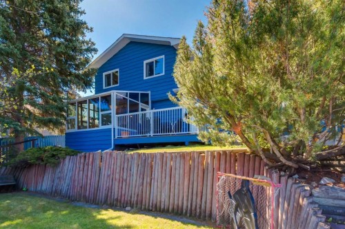 2724 Palliser Drive Sw, Calgary, AB - Outdoor With Deck Patio Veranda
