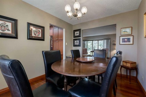 2724 Palliser Drive Sw, Calgary, AB - Indoor Photo Showing Dining Room