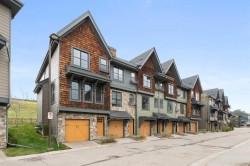 162 Ascot Point SW Calgary, AB T3H 0X1