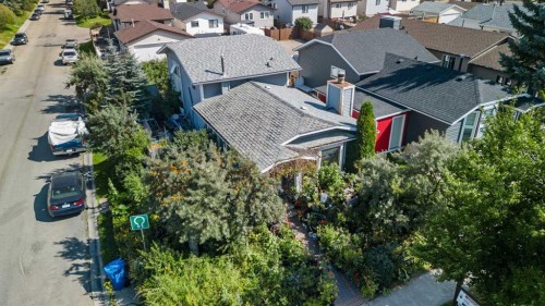16 Tararidge Drive Ne, Calgary, AB - Outdoor