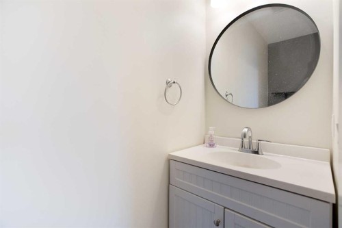 2420 Riverstone Road Se, Calgary, AB - Indoor Photo Showing Bathroom
