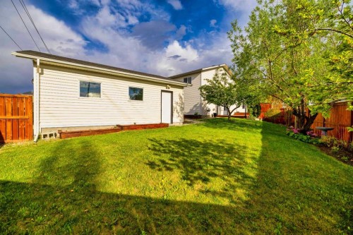 2420 Riverstone Road Se, Calgary, AB - Outdoor