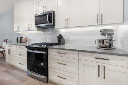 78 Lakes Estates Circle, Strathmore, AB - Indoor Photo Showing Kitchen With Upgraded Kitchen