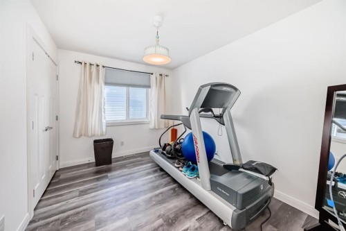 89 Evansdale Landing Nw, Calgary, AB - Indoor Photo Showing Gym Room