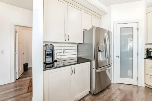 89 Evansdale Landing Nw, Calgary, AB - Indoor Photo Showing Kitchen