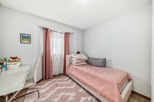 57 Mt Aberdeen Manor Se, Calgary, AB - Indoor Photo Showing Bedroom
