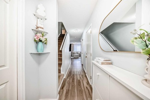 57 Mt Aberdeen Manor Se, Calgary, AB - Indoor