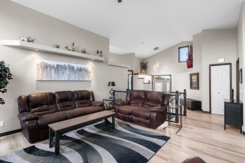 80 Cambrille Crescent, Strathmore, AB - Indoor Photo Showing Living Room