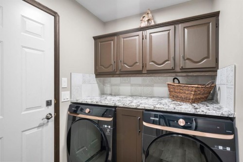 80 Cambrille Crescent, Strathmore, AB - Indoor Photo Showing Laundry Room