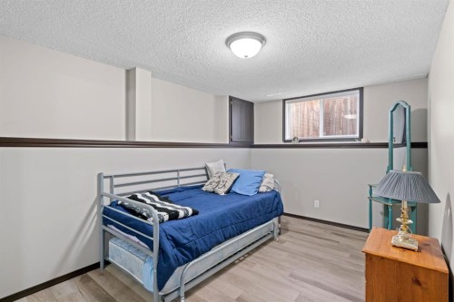 80 Cambrille Crescent, Strathmore, AB - Indoor Photo Showing Bedroom