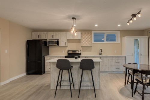 62 Panamount View Nw, Calgary, AB - Indoor Photo Showing Kitchen