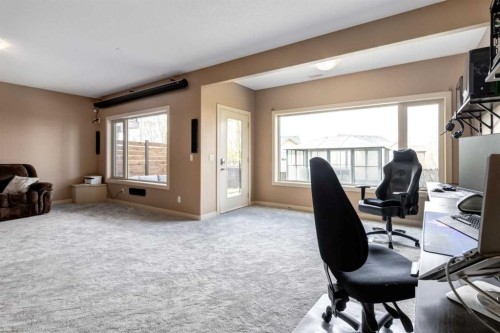 7 Sunset Way, Cochrane, AB - Indoor Photo Showing Office