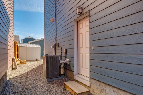 577 Masters Road Se, Calgary, AB 