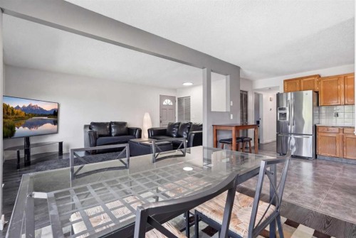 1420 Marlyn Way Ne, Calgary, AB - Indoor