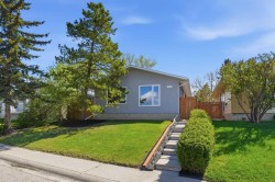 1420 Marlyn Way NE Calgary, AB T2A 3K1