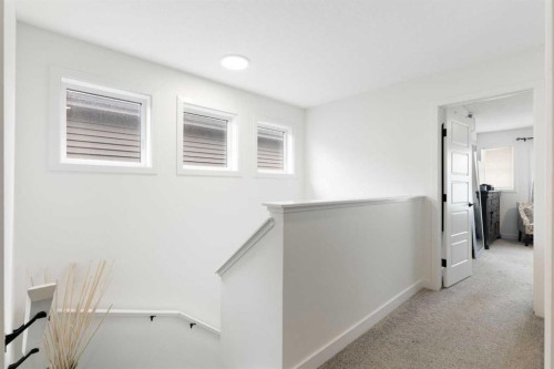 60 Belmont Villas Sw, Calgary, AB - Indoor Photo Showing Other Room