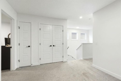 60 Belmont Villas Sw, Calgary, AB - Indoor Photo Showing Other Room