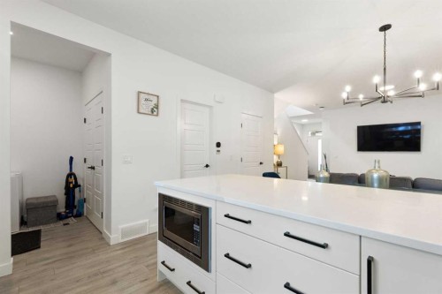 60 Belmont Villas Sw, Calgary, AB - Indoor